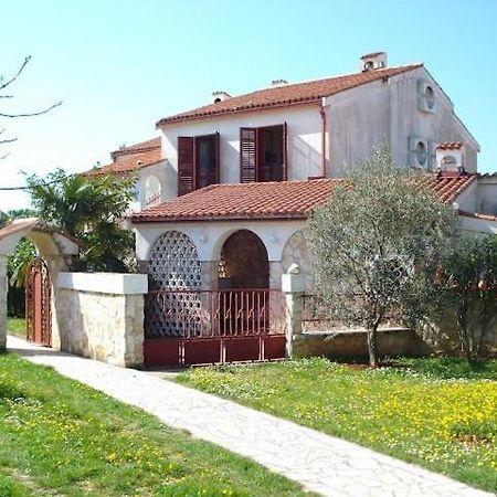 Apartments Jelena Перой Екстериор снимка