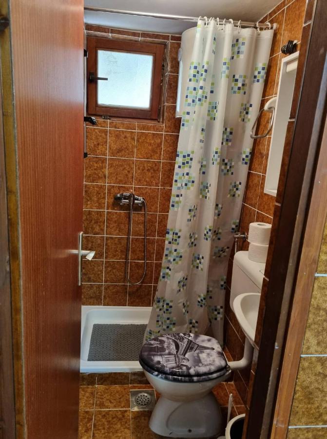 Apartments Jelena Перой Екстериор снимка