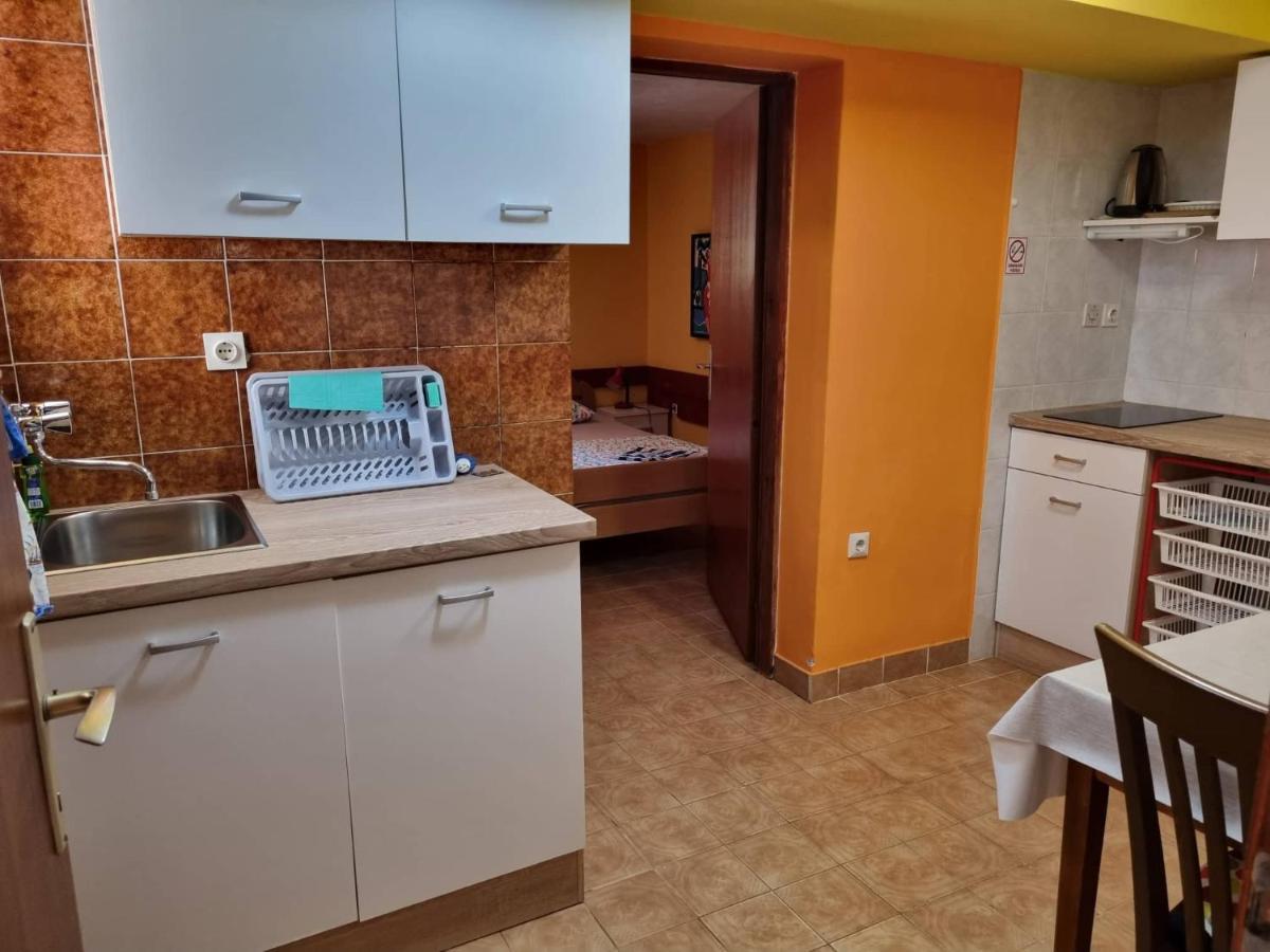 Apartments Jelena Перой Екстериор снимка
