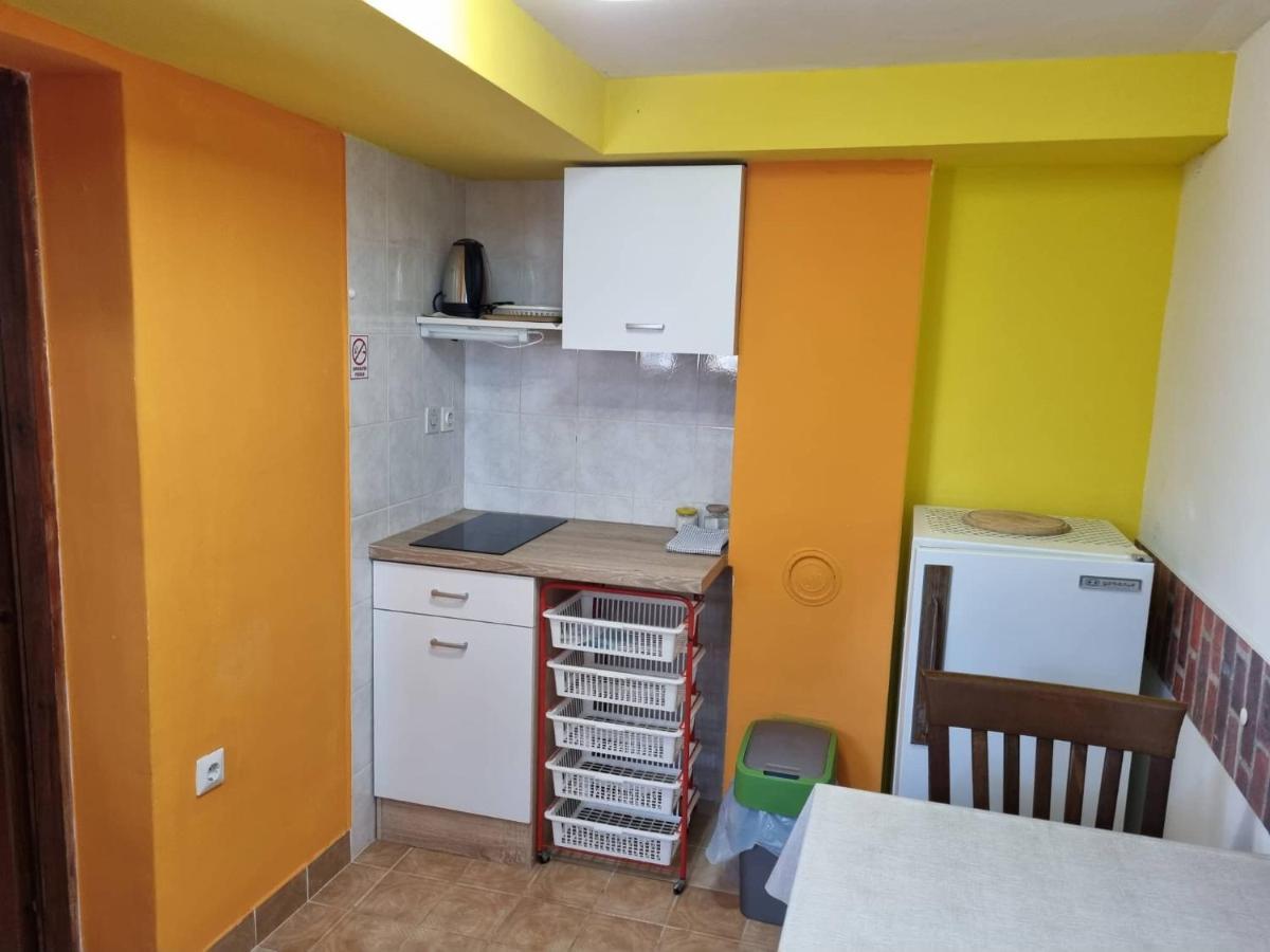 Apartments Jelena Перой Екстериор снимка