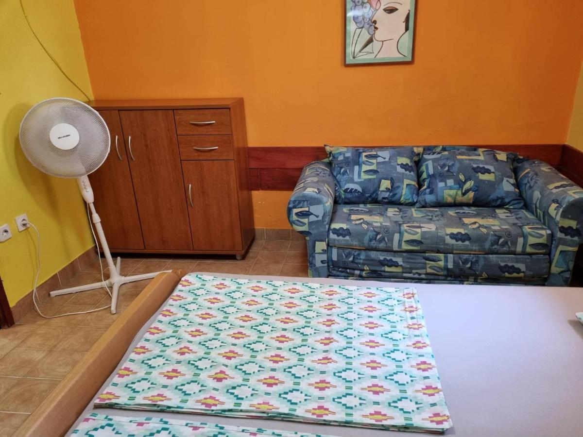 Apartments Jelena Перой Екстериор снимка